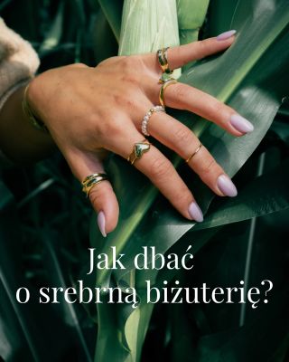 Jak dbać o swoje srebrne skarby? 🌟 Niezależnie od tego, czy to kolczyki po babci 👵, ulubiona bransoletka, czy obrączka...
